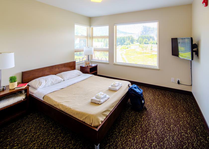 HI Whistler Backpackers