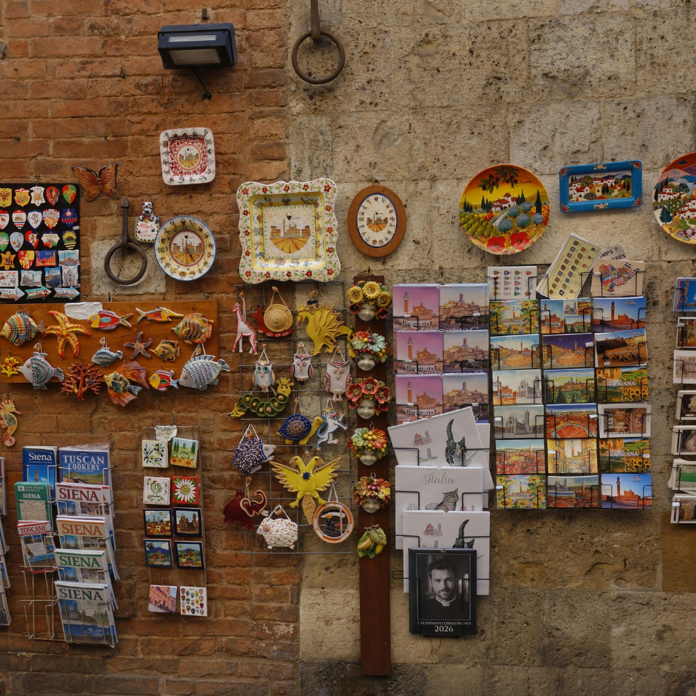 12 souvenirs image 1