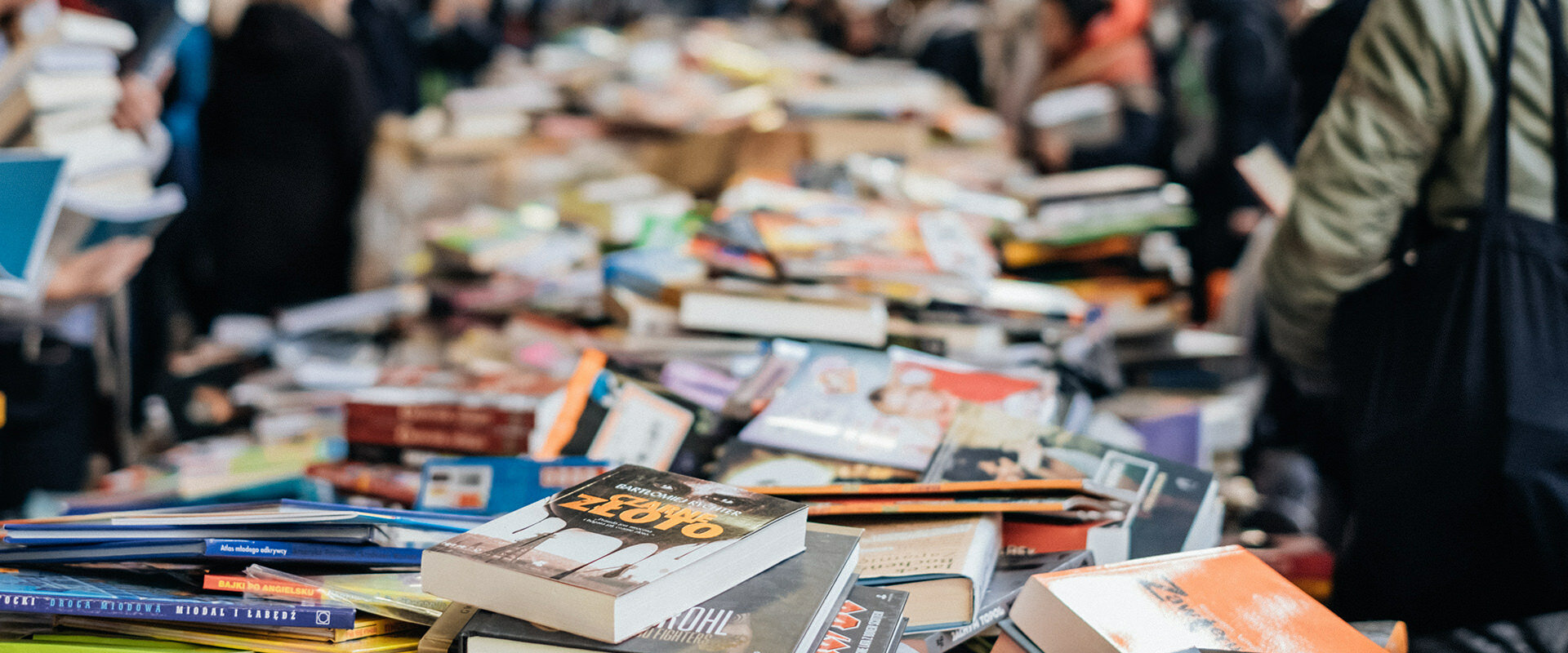 The best side hustles to fund your travels as you go: sell your stuff