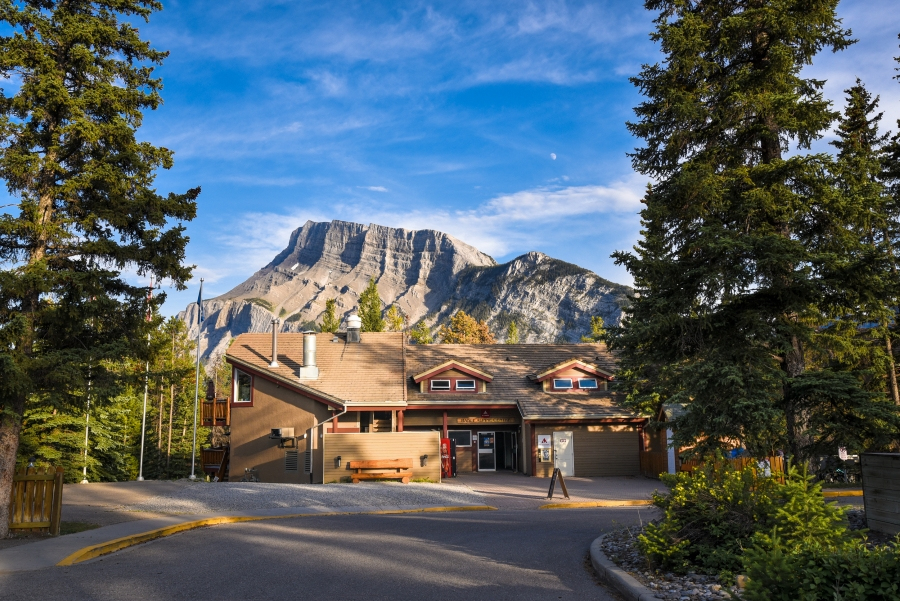HI Banff Exterior Hero Small