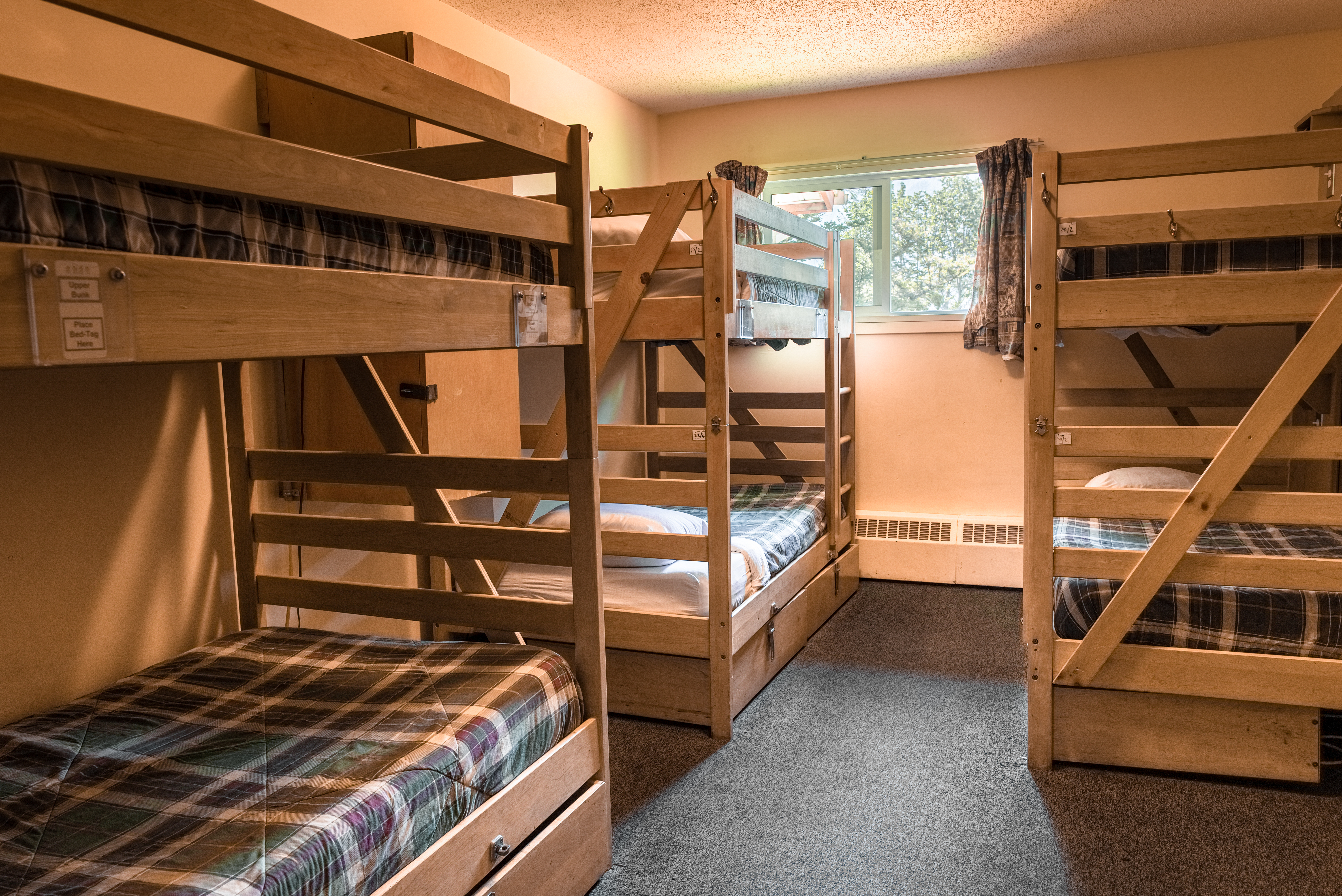 HI Banff Dorm 6