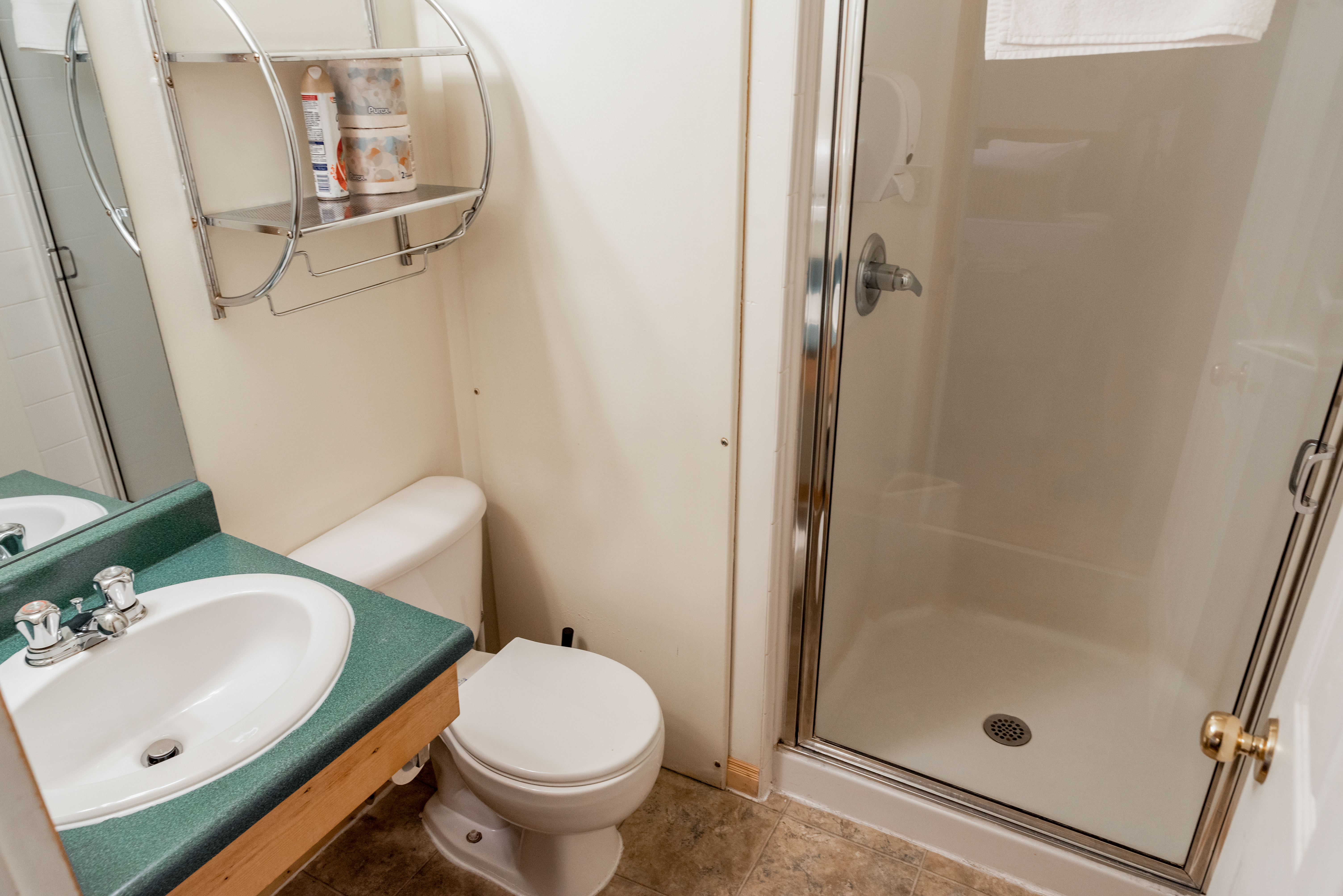 HI Banff Private Cabin WC