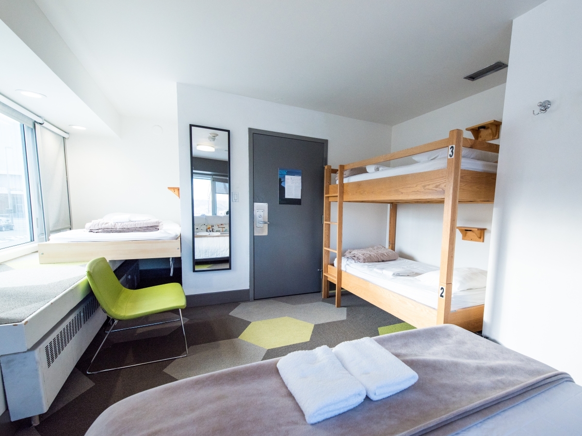 HI Calgary Hostel Family Private Ensuite