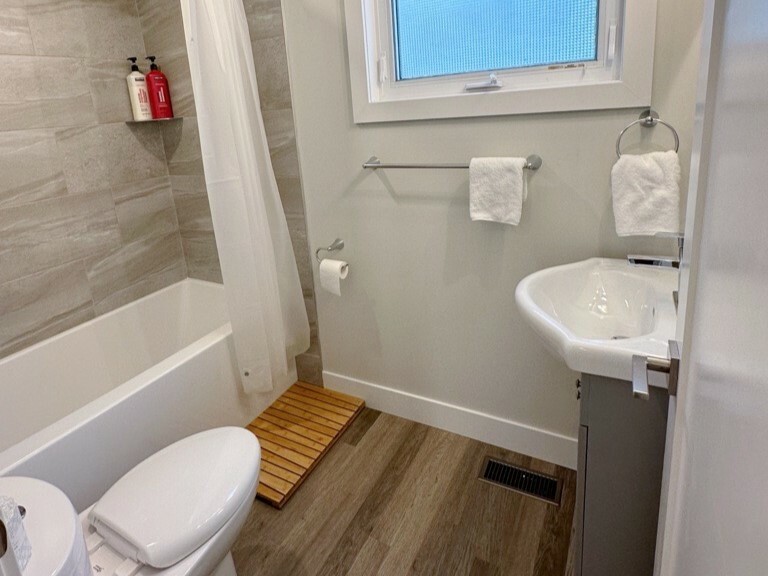 Bathroom HI Canmore
