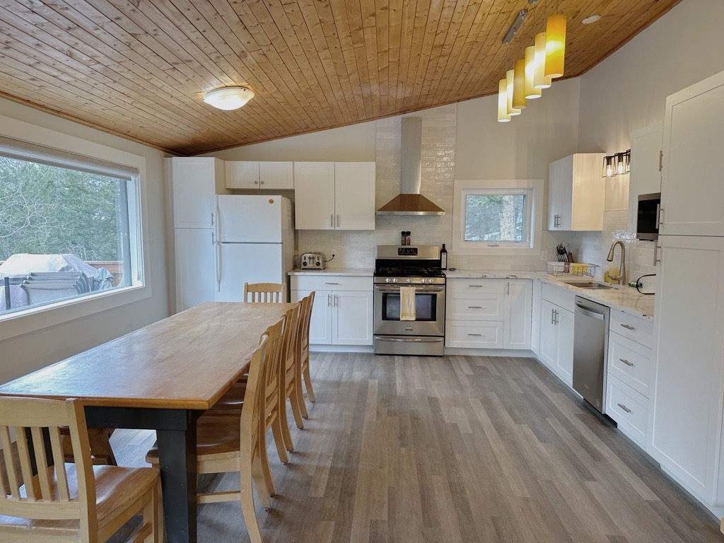 Bell Cabin HI Canmore