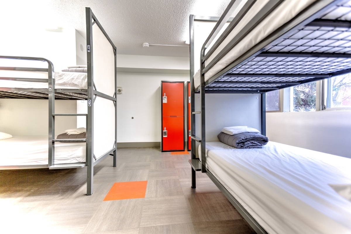 HI Edmonton 6 Bed Dorm 2