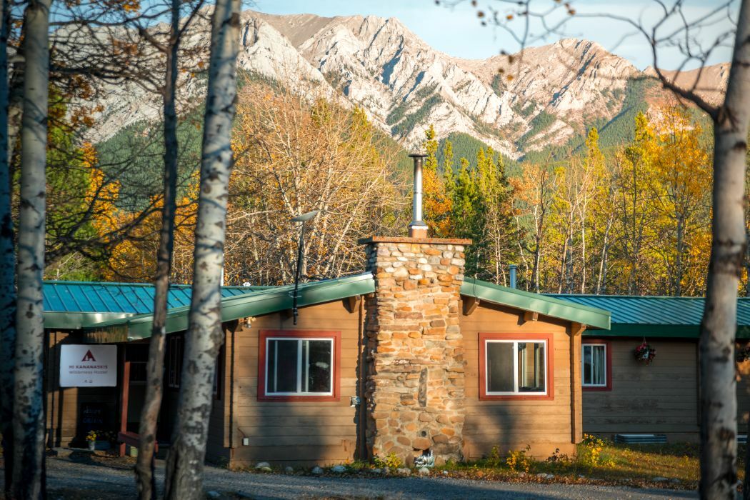 HI Kananaskis Exterior