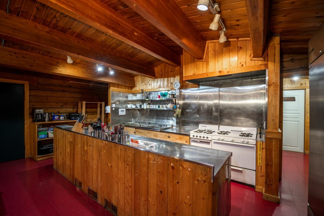 HI Kananaskis Kitchen 2