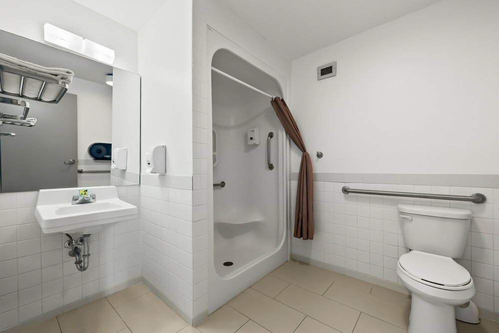 HI Lakelouise 2025 4 person pvt ensuite room bathroom