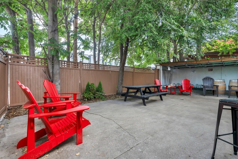 HI Penticton 2025 patio1