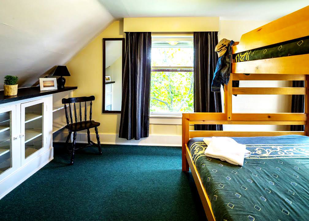 Hi Penticton Hostel British Columbia Private Room 2