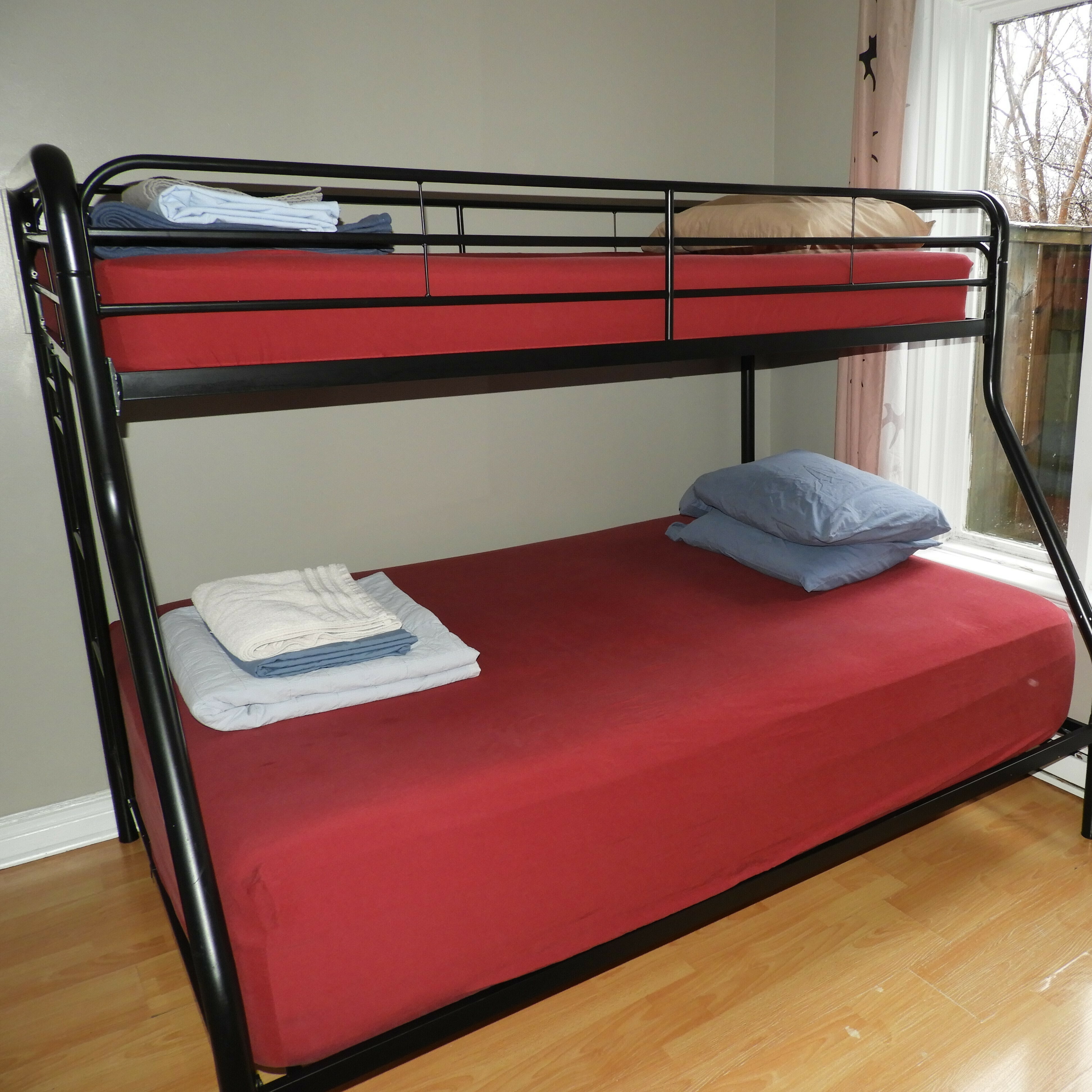 HI St John Shared room 2