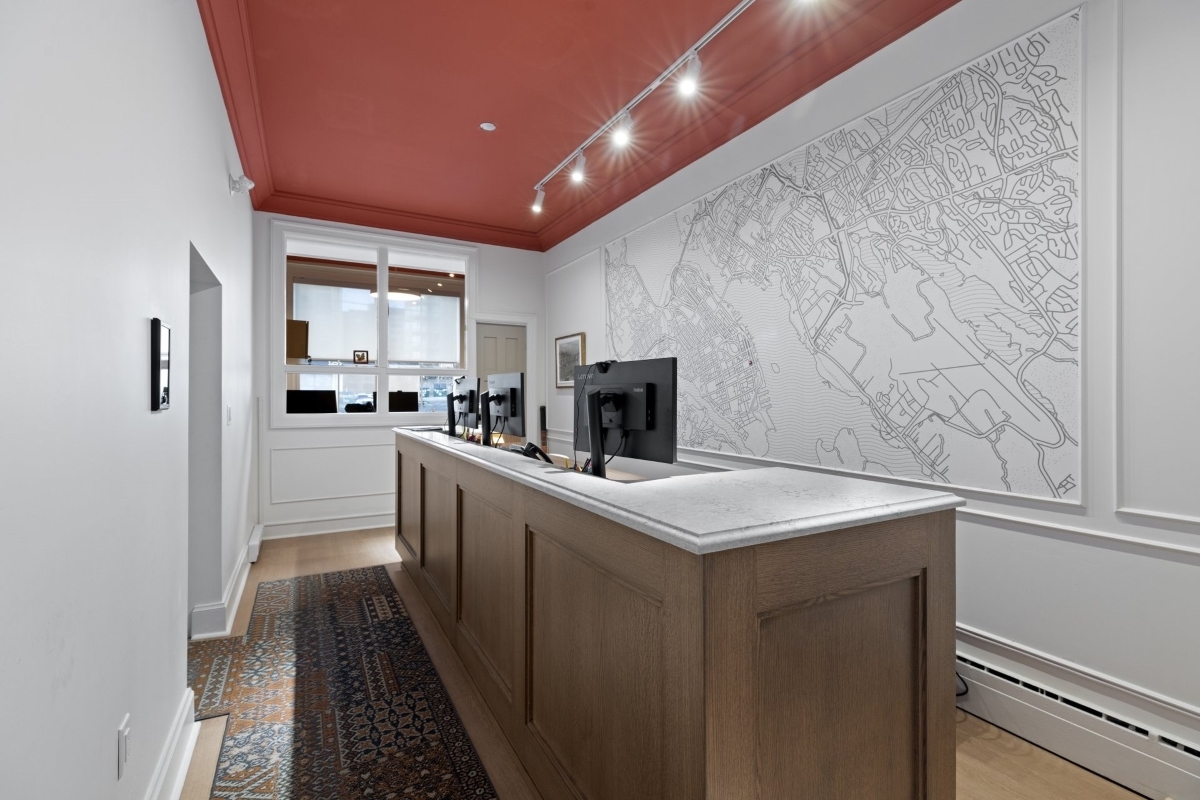 HI Halifax Front Desk